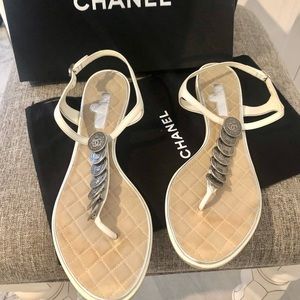 CHANEL WHITE LEATHER COINS CC LOGO  THONG SANDALS